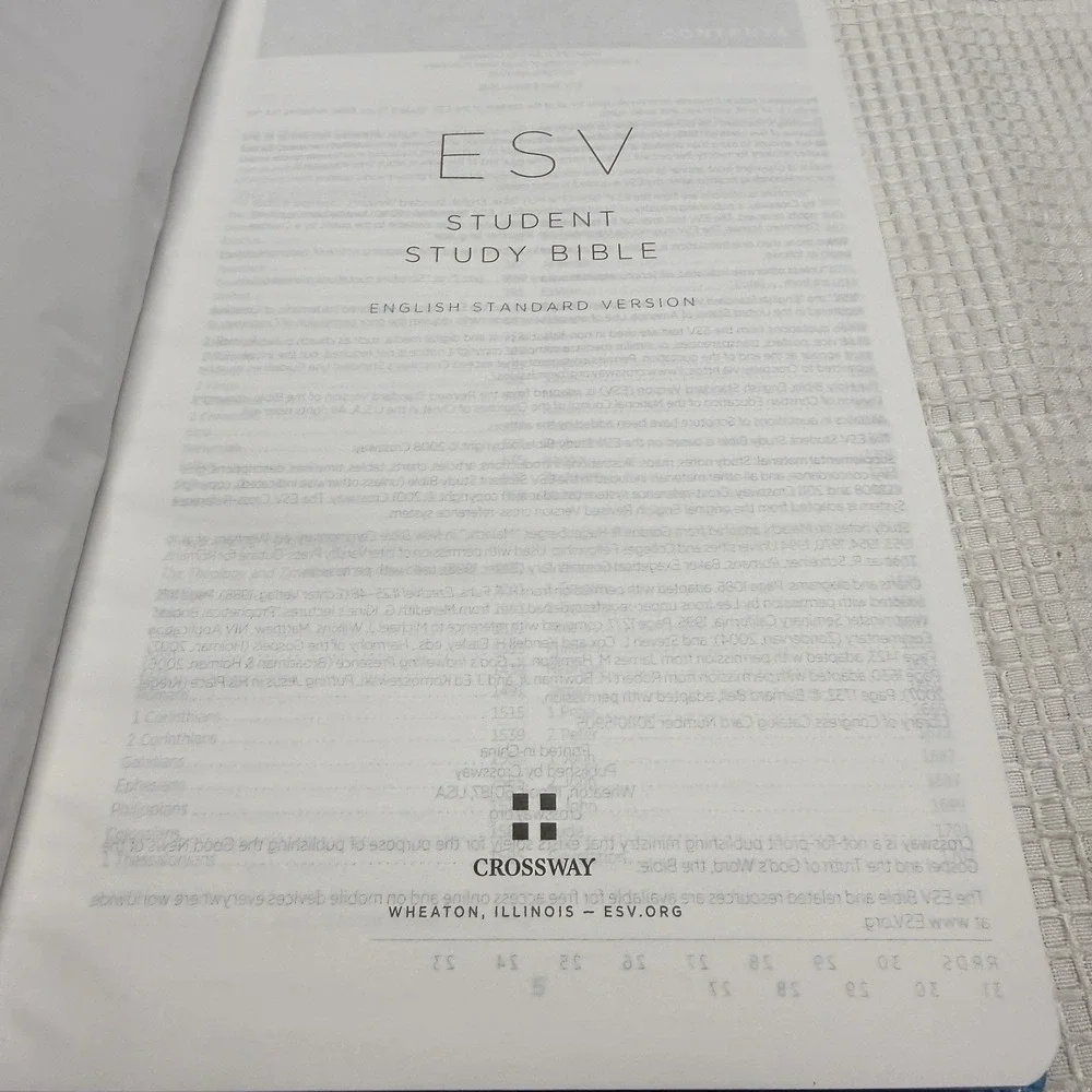 ESV Holy Bible Student Study Bible Sky Blue Ivy Design Imitation Leather New